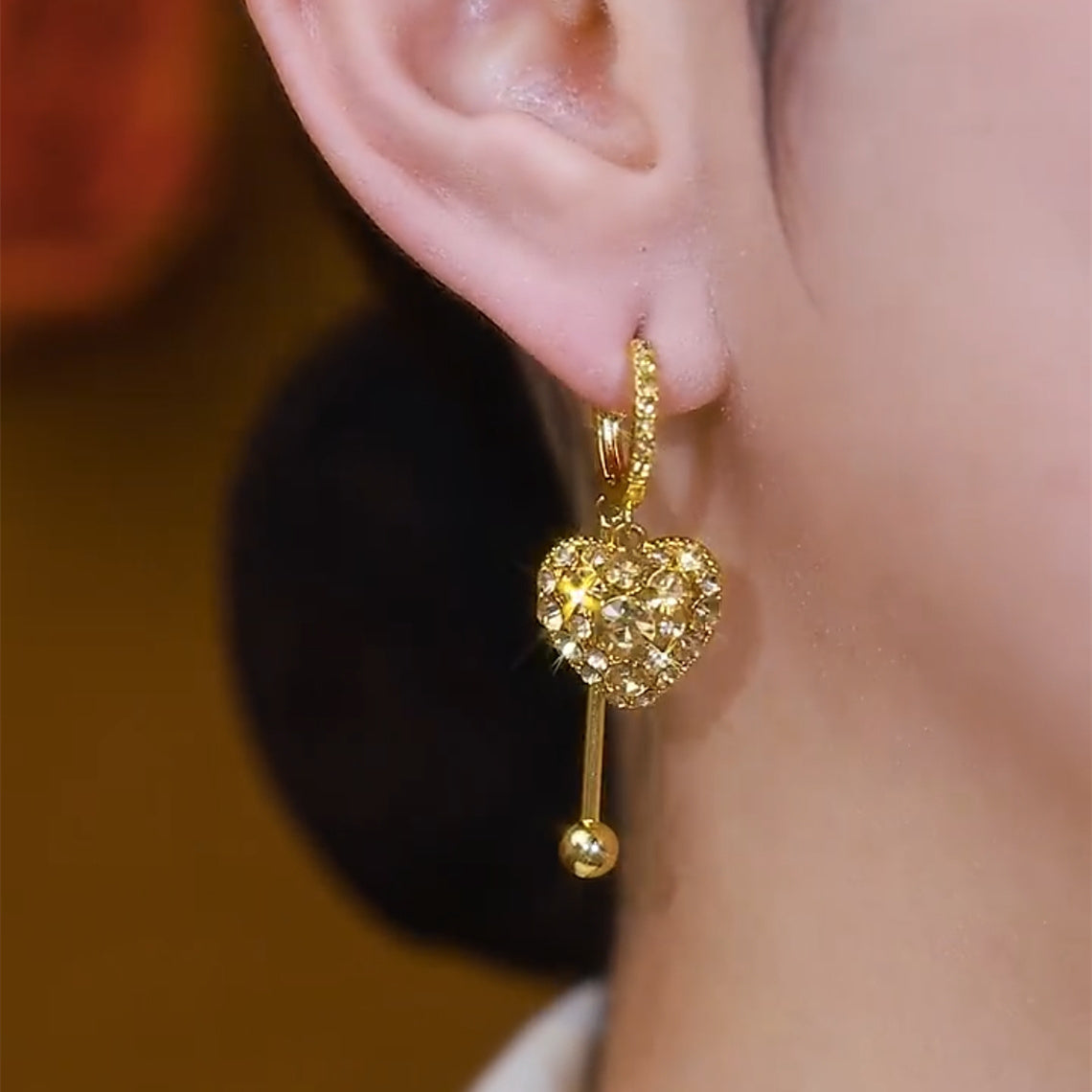 Design Full Diamond Sweet Golden Heart Tassel Earrings for Women