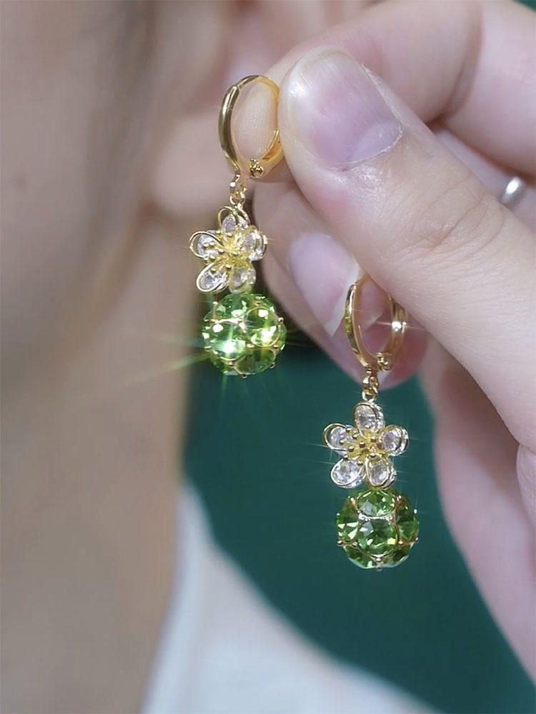 Exquisite Green Diamond Ball Flower Earrings