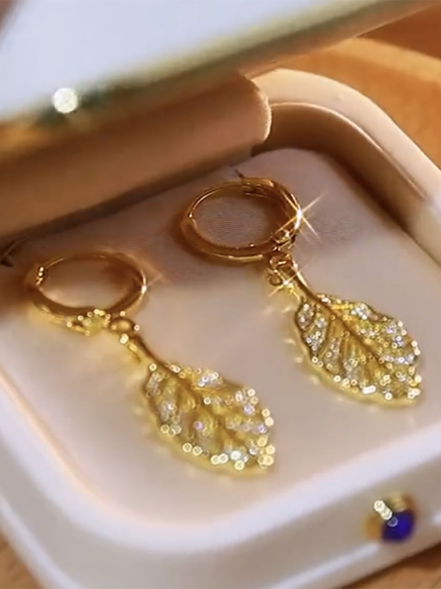 Exquisite And Versatile Zircon Leaf Earrings