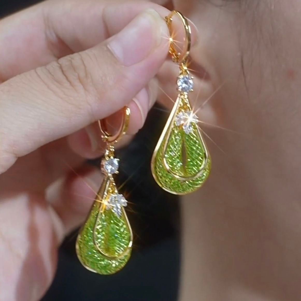 Fashionable And Elegant Hollow Mesh Green Crystal Earrings