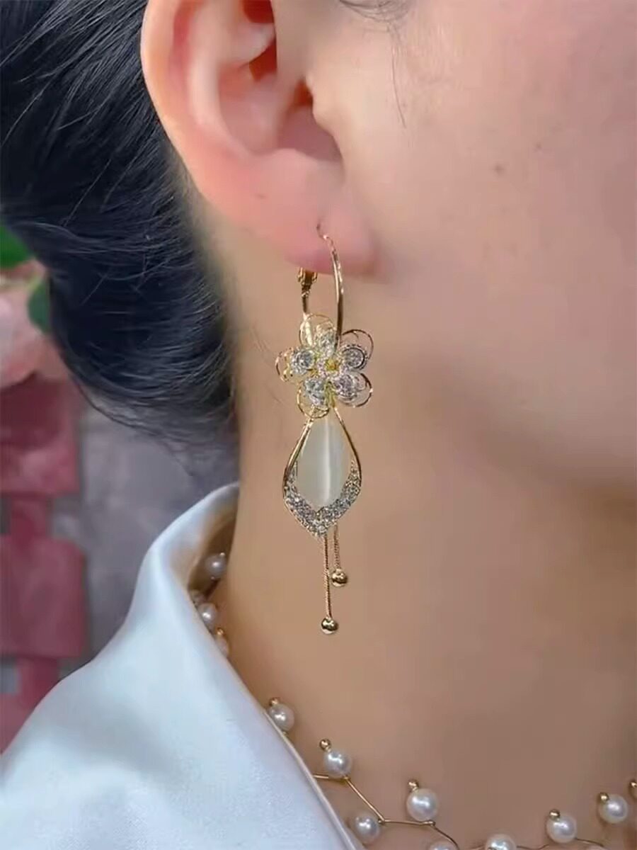 Designer Cat's Eye Stone Flower Tassel Earrings
