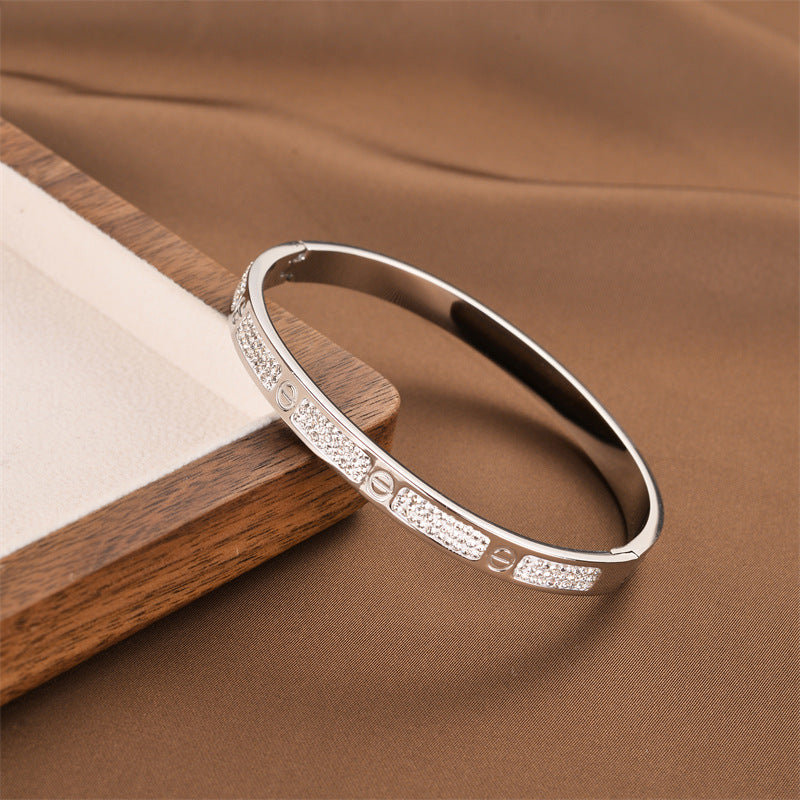Fashionable And Luxurious Popular Non-Fading Women's Bracelet Accessories