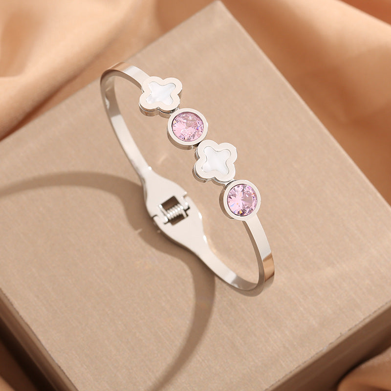 Double-sided Four-leaf Clover Ddesign Open Bracelet