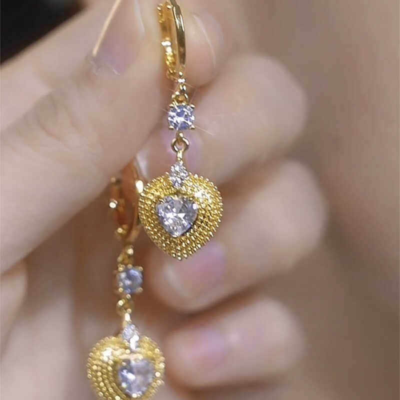 Design Sense Diamond Inlaid Durian Earrings Fashionable Temperament Accessories for Women