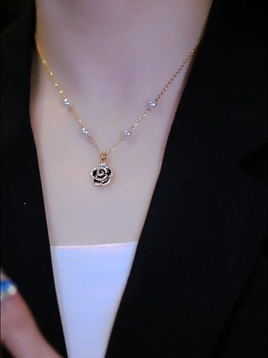 Fashion Personality Camellia Pearl Necklace Female Temperament Clavicle Chain Accessories