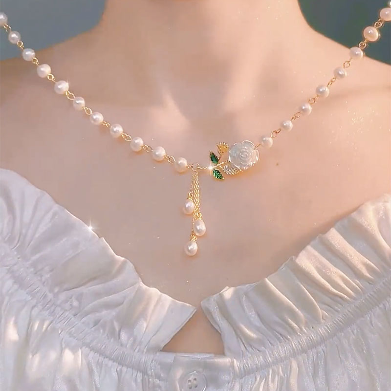 Fashionable and Elegant White Flower Pearl Necklace Camellia Clavicle Necklace for Women