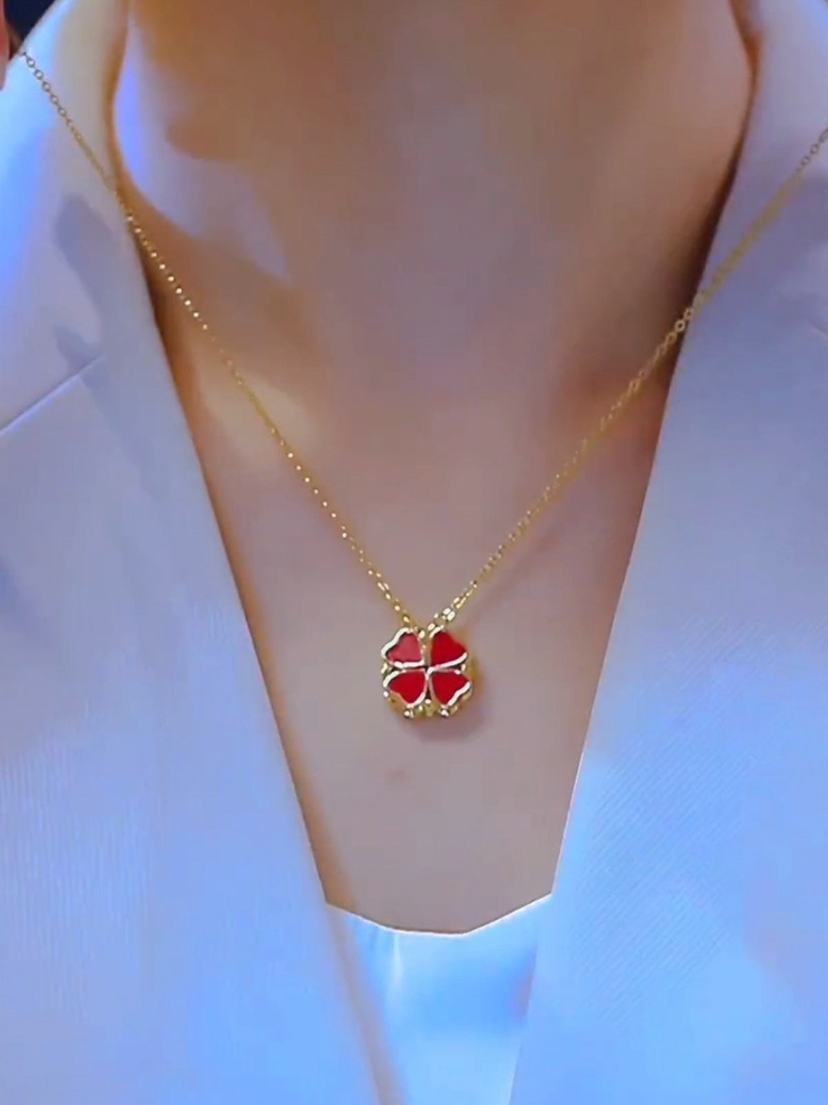 Four Hearts And Four Leaves Flower Collarbone Necklace
