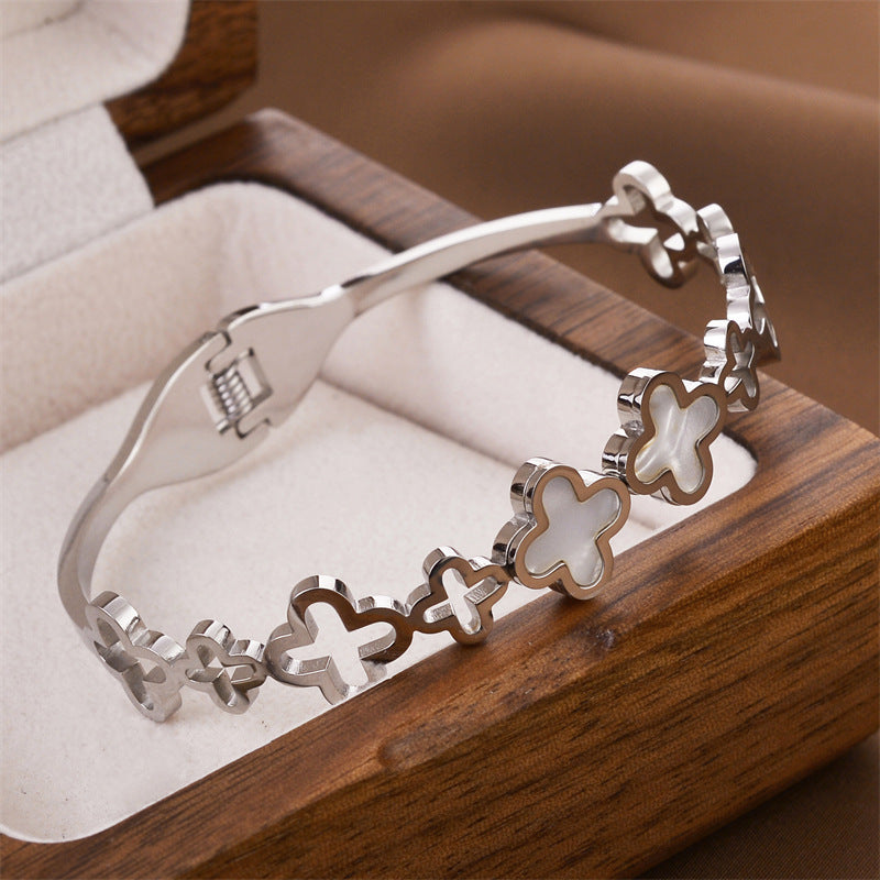 Luxury Design Four-leaf Clover Bracelet For Women Simple And Fashionable Jewelry
