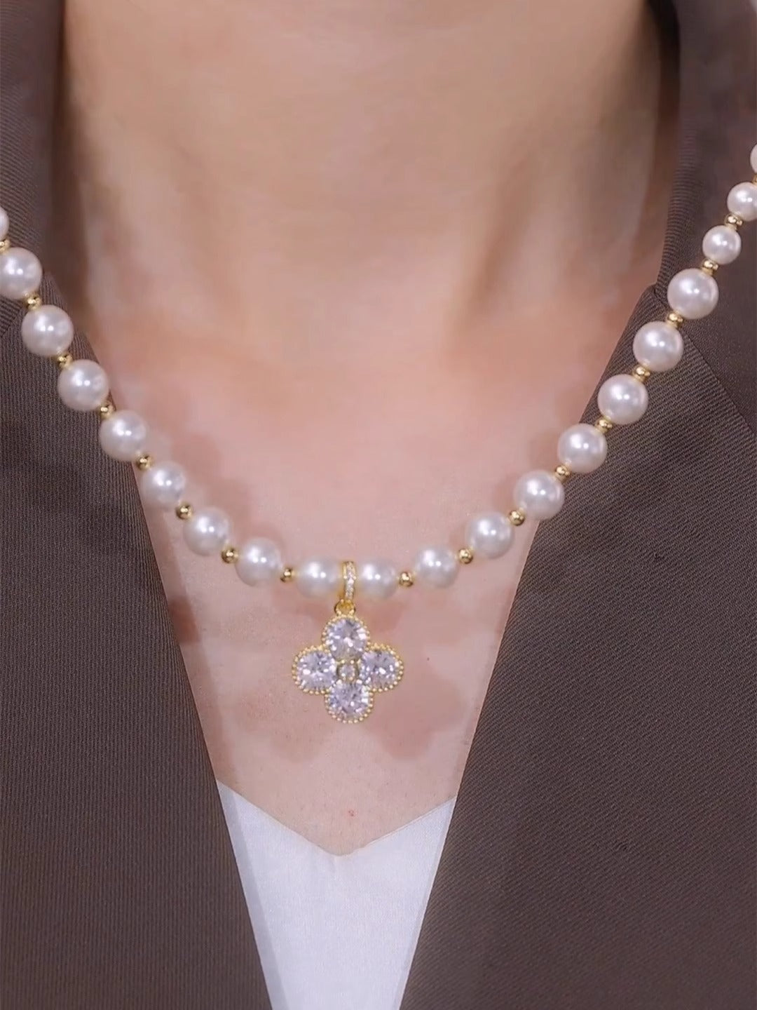 Fashionable Design Four-leaf Flower Zircon Pearl Necklace For Women