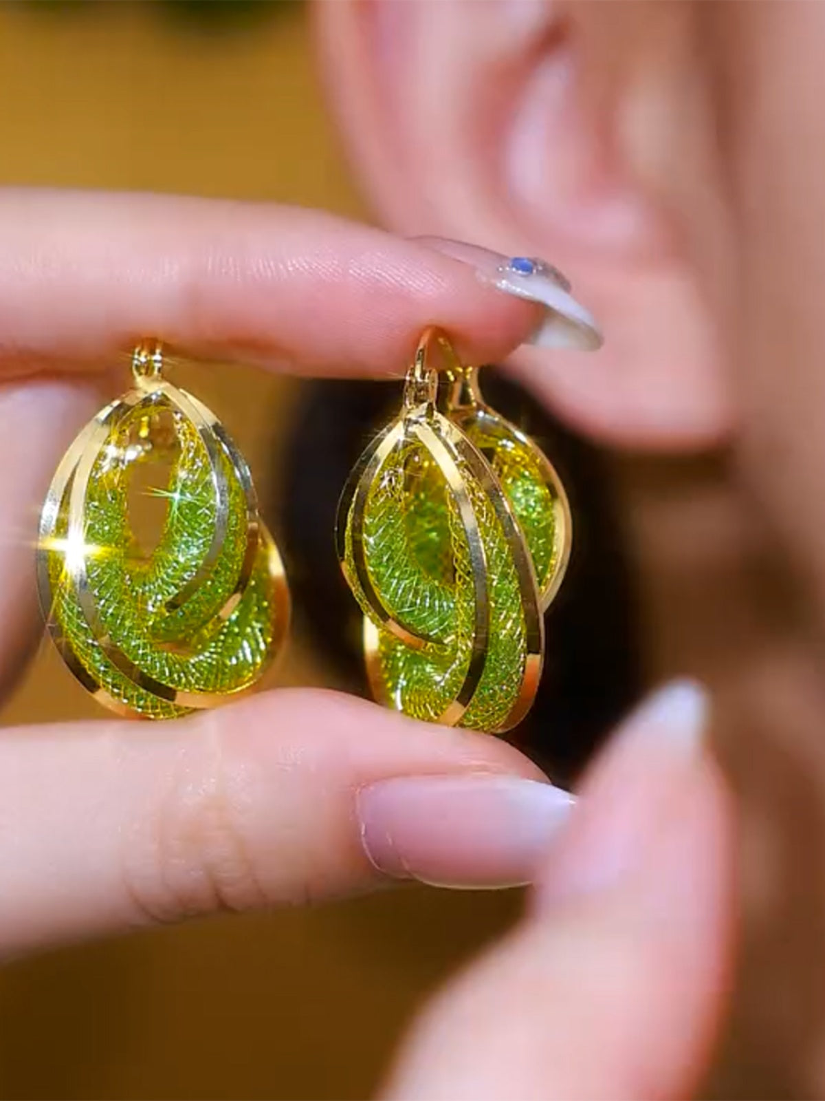 Fashionable And Elegant Green Crystal Zirconia Earrings