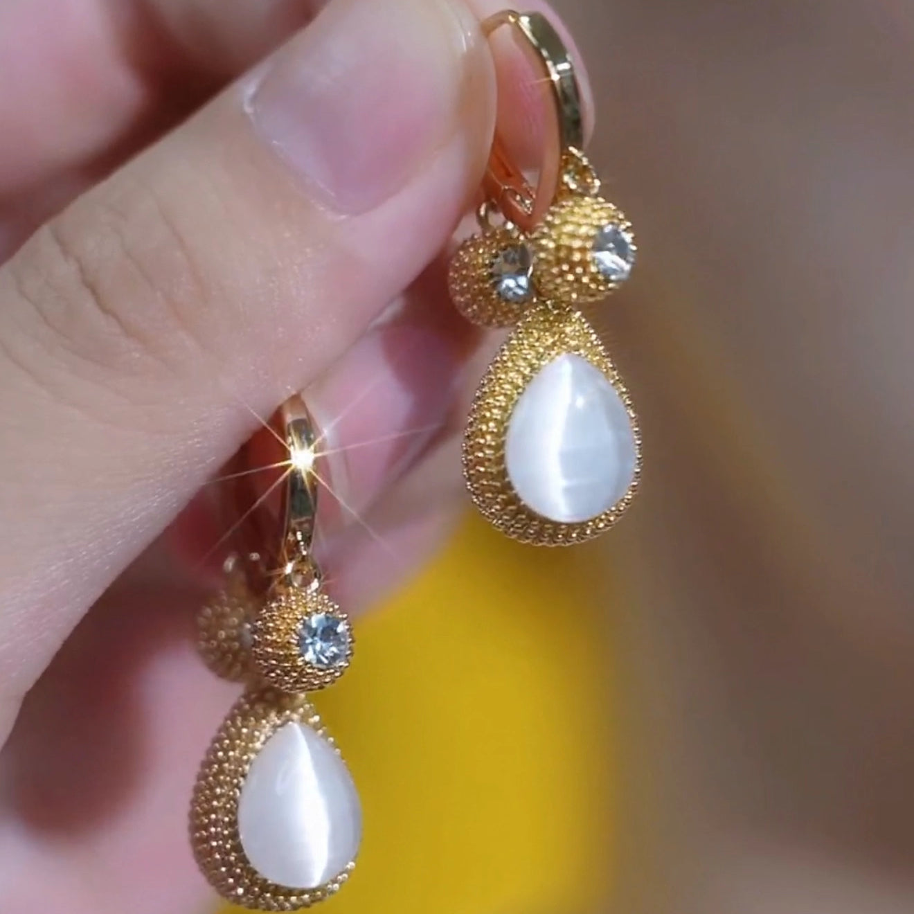 Fashion Cat's Eye Stone Water Drop Earrings For Women