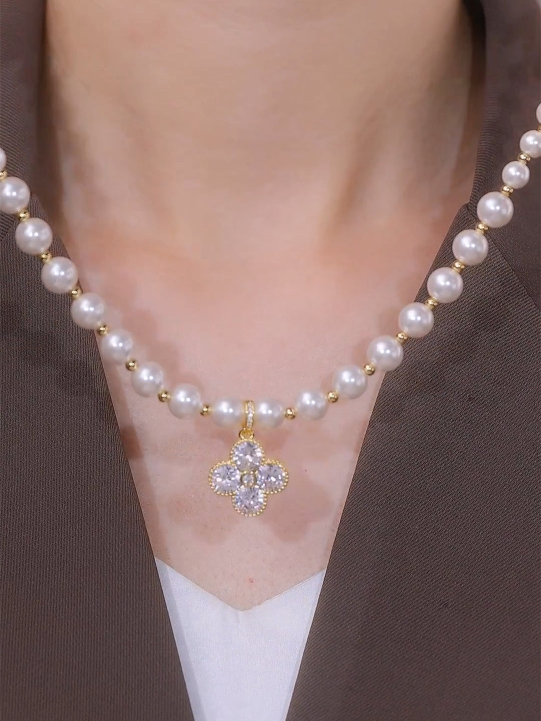 Fashionable Design Four-leaf Flower Zircon Pearl Necklace For Women