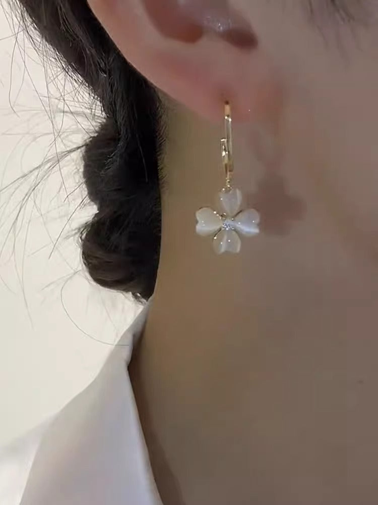 Asymmetrical Petal S925 Sterling Silver Needle Earrings