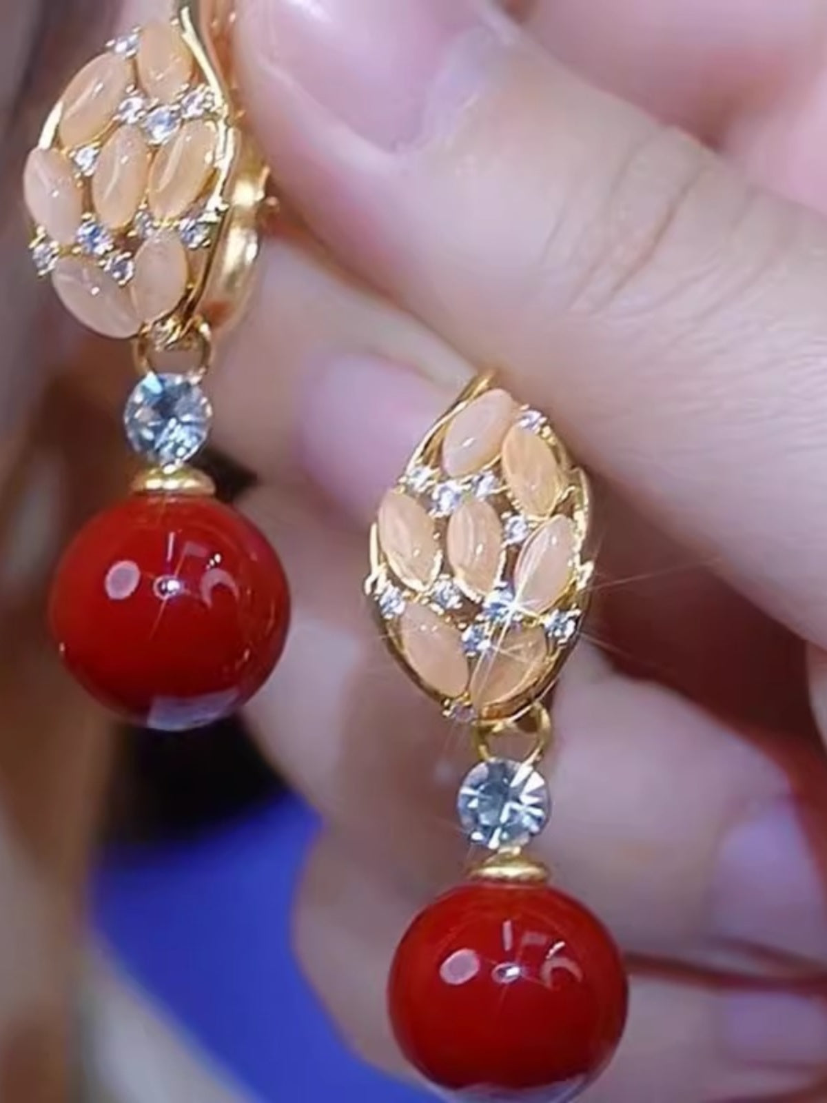 Red Bead Cat's Eye Pendant Earrings Women's Accessories