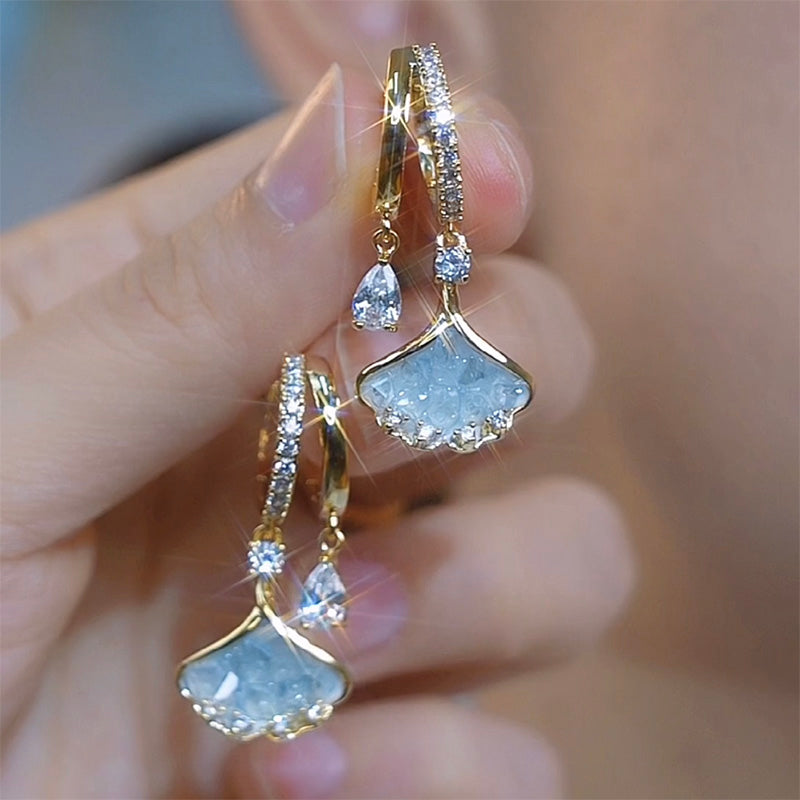 Simple and Versatile Elegant Blue Crystal Ginkgo Leaf Earrings