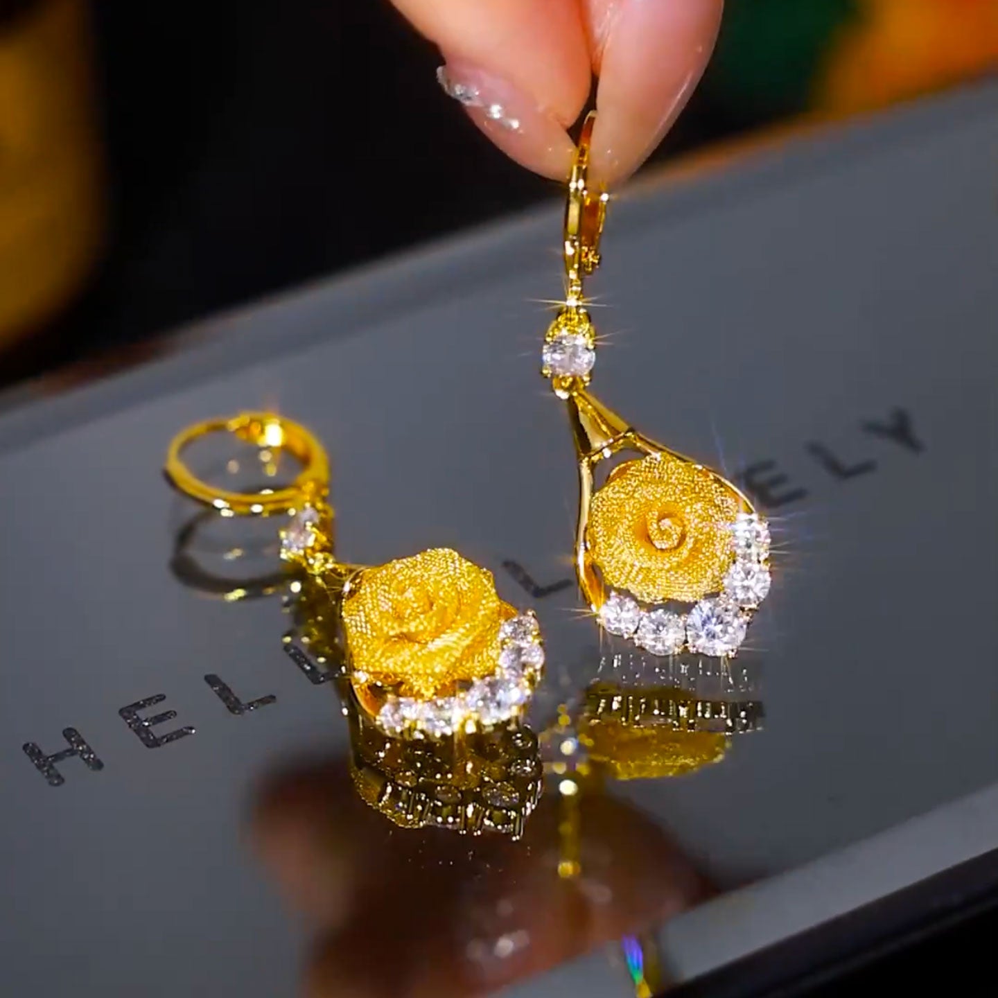 New Fashion Simple Temperament Rose Versatile Earrings for Women