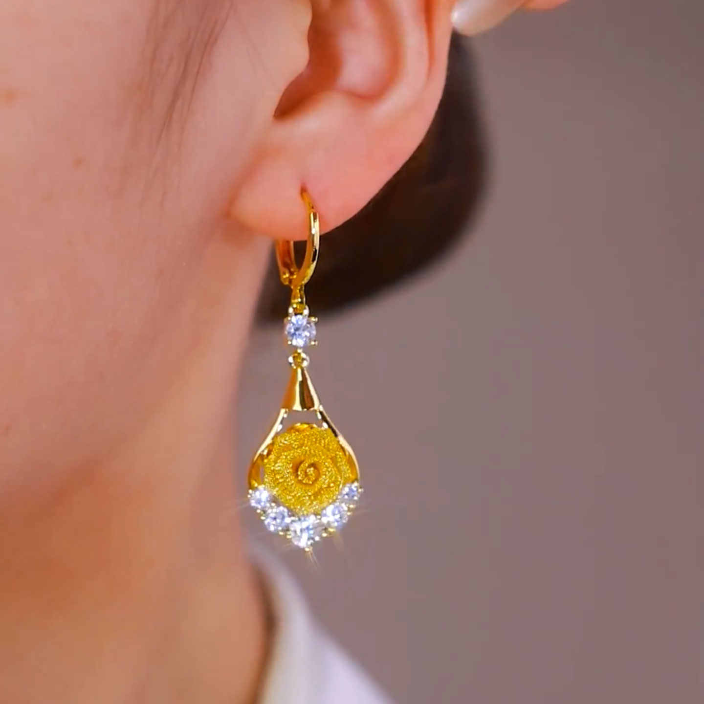 New Fashion Simple Temperament Rose Versatile Earrings for Women