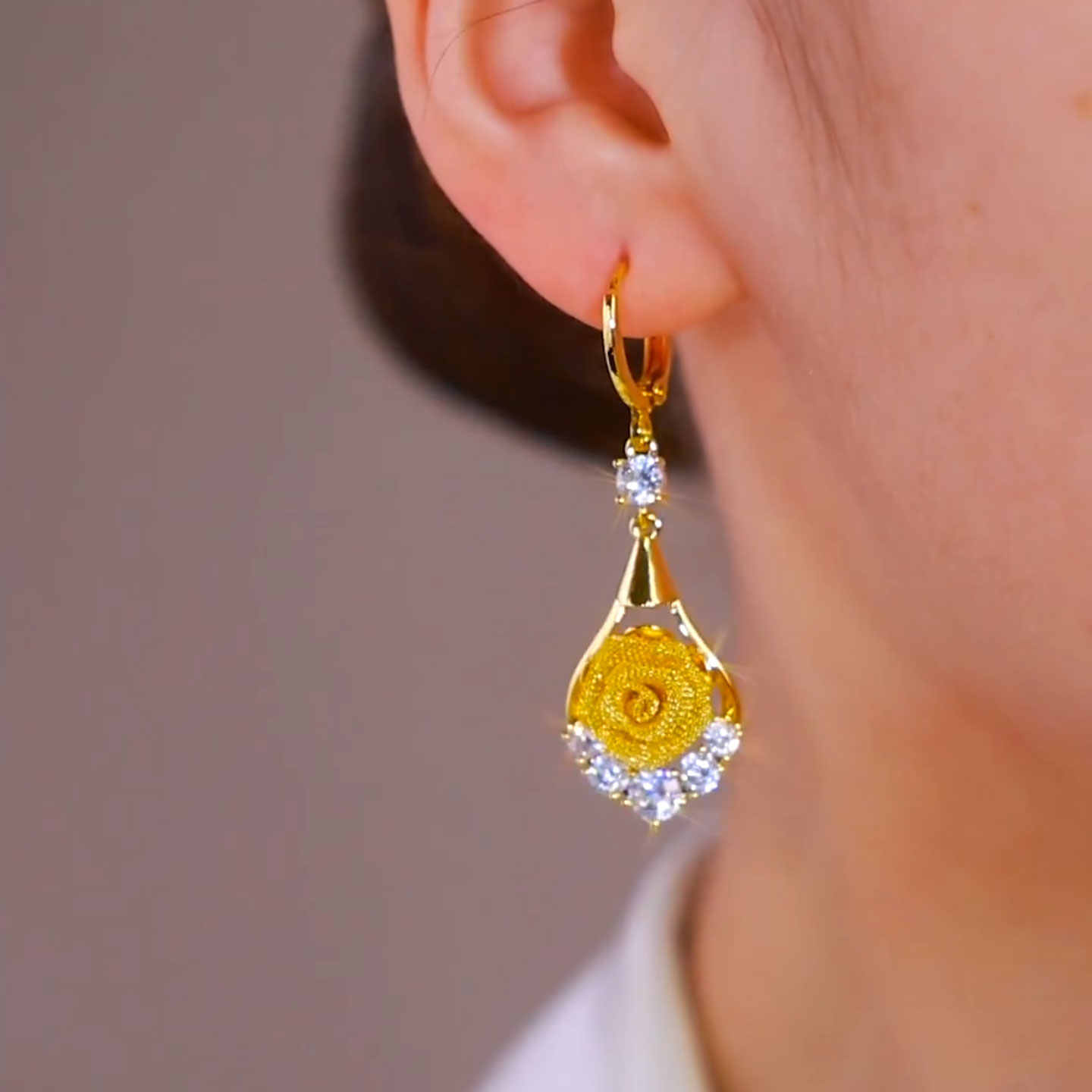 New Fashion Simple Temperament Rose Versatile Earrings for Women