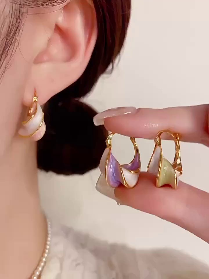 Fashionable And Versatile French Gentle Temperament Oil Drip Spiral Earrings