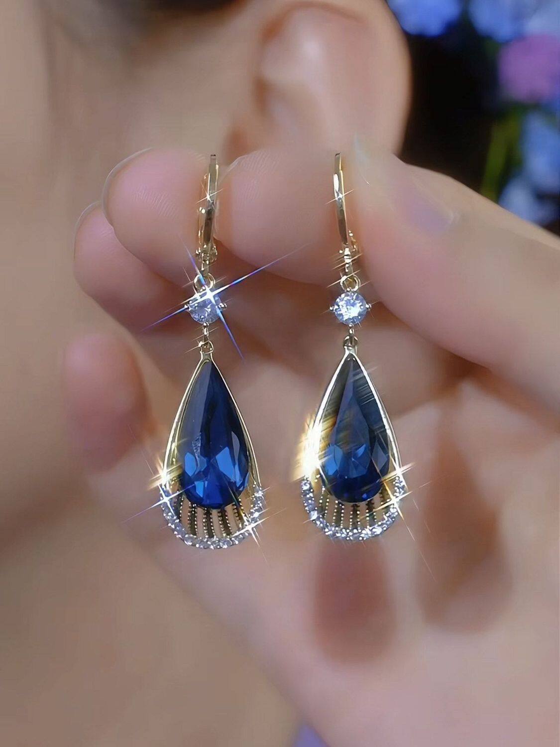 Minimalist Blue Teardrop Earrings for Women – Elegant Fashion Statement Drop Earrings