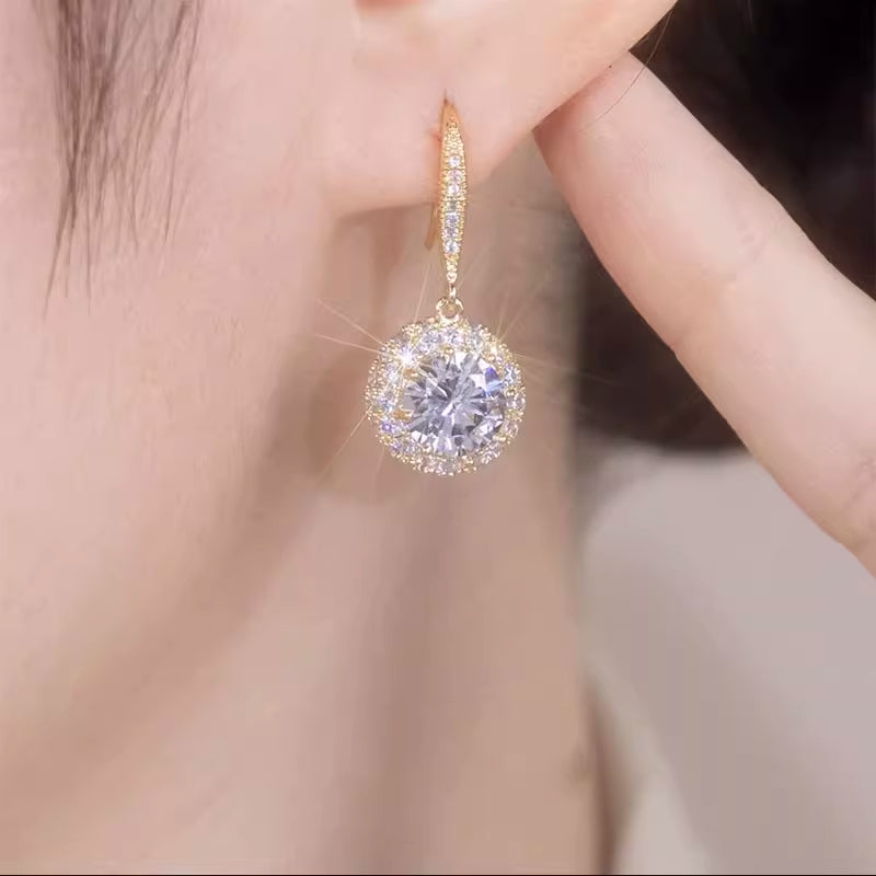 Exquisite And Fashionable Round Earrings For Women