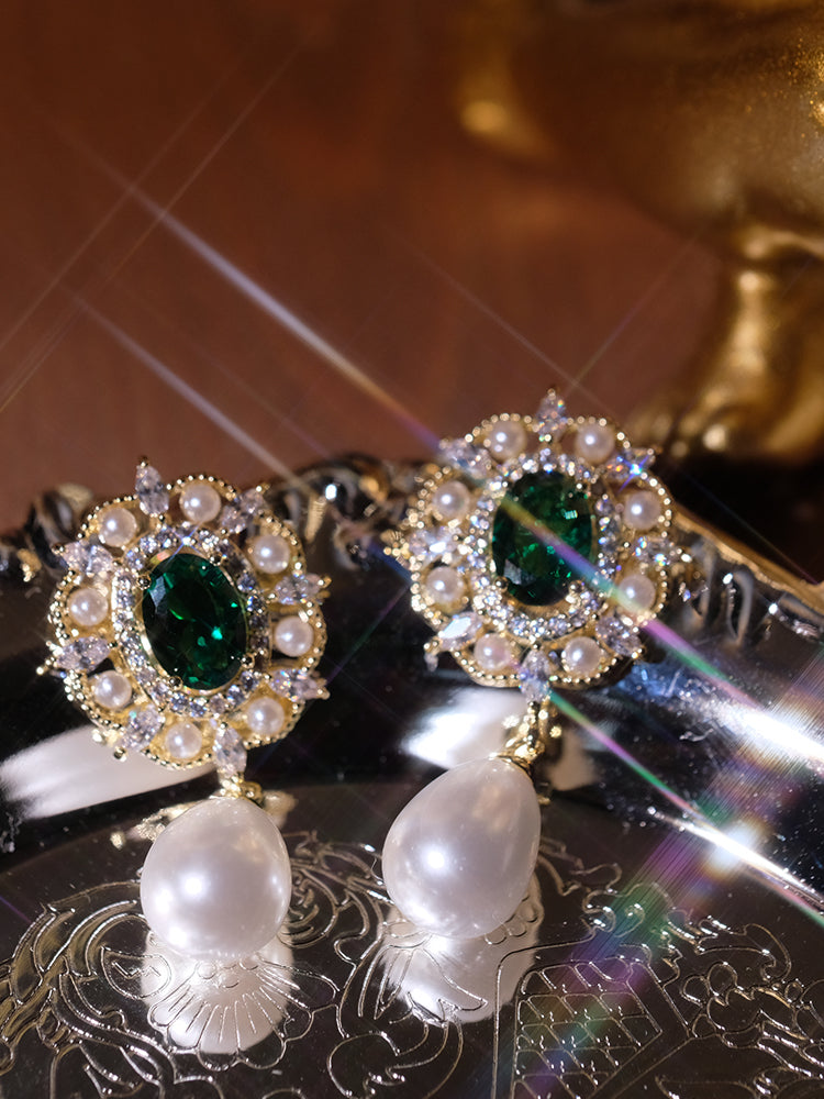 Pearl Vintage Emerald Gemstone Stud Earrings