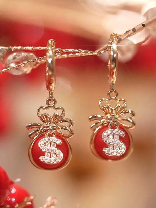 Pendientes rojos de buena suerte para año nuevo