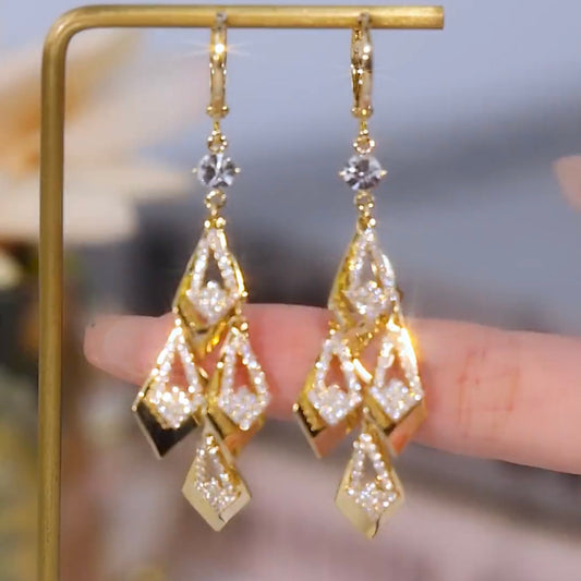 Pendientes de diamantes Diseño único Pendientes largos de hoja para mujer