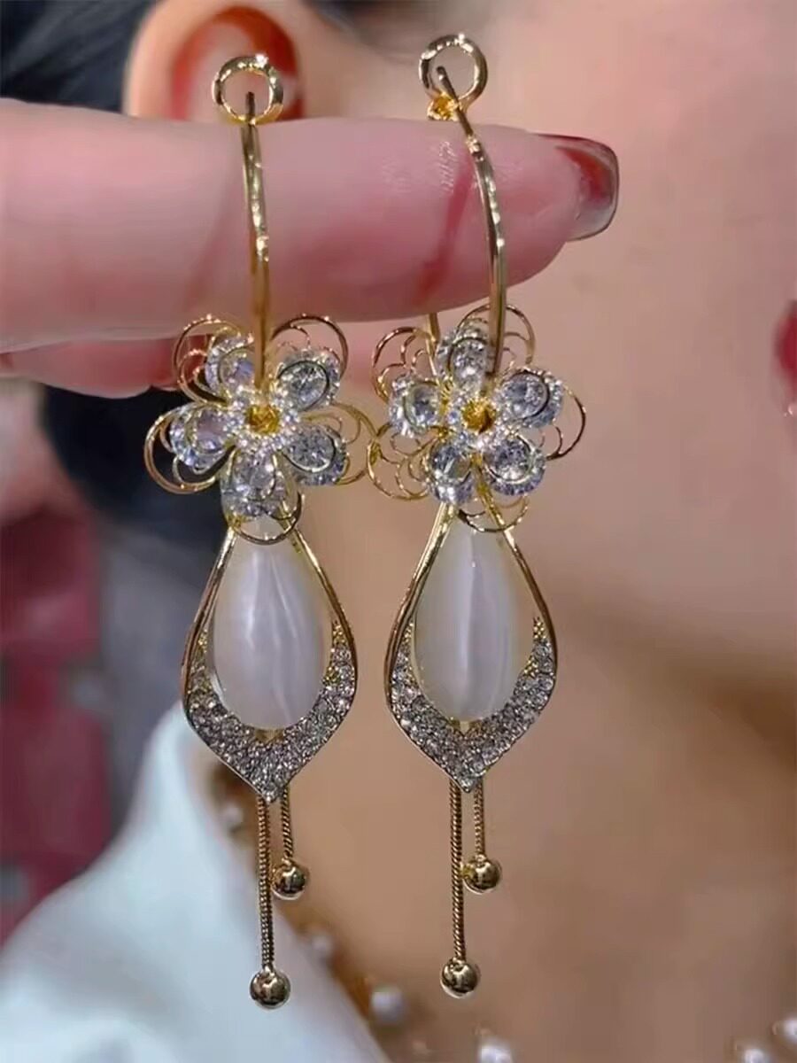 Designer Cat's Eye Stone Flower Tassel Earrings
