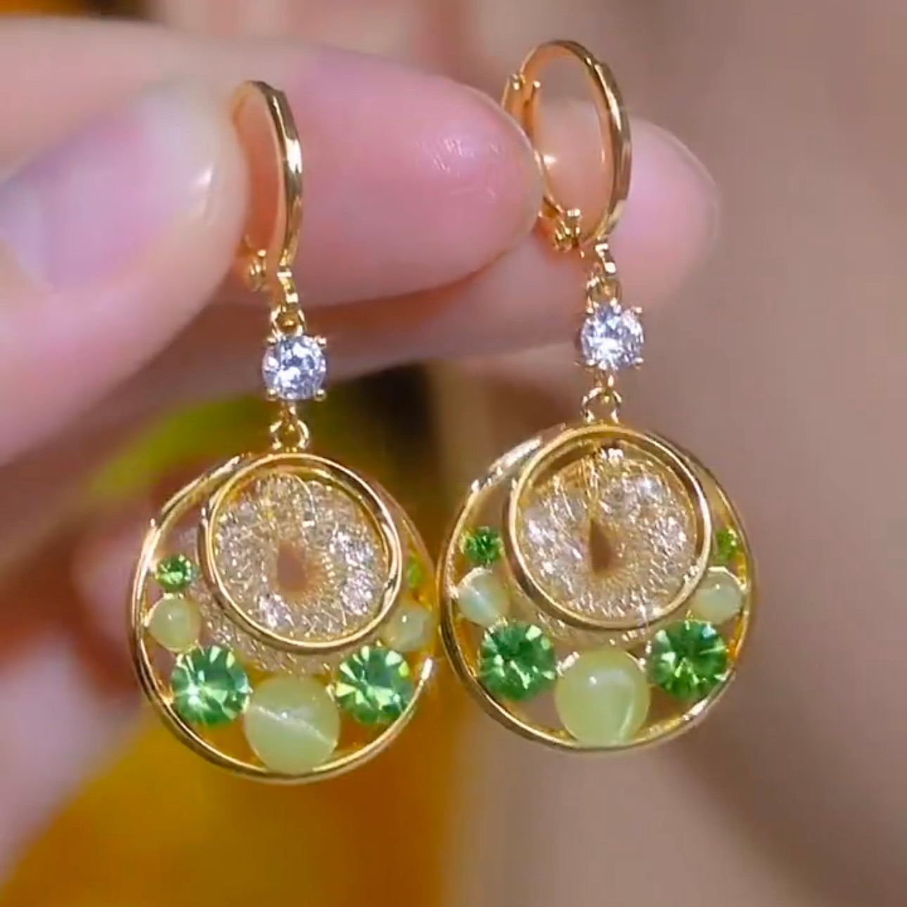 Fashion Circle Green Diamond Cat's Eye Earrings
