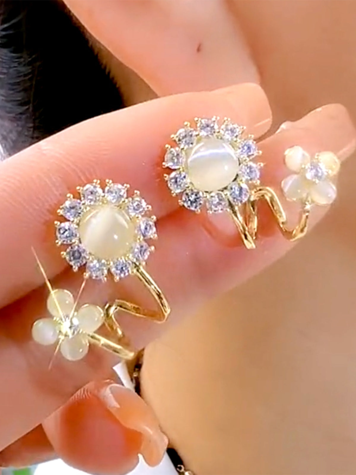 Light Luxury Fashionable And High-end Flower Earrings
