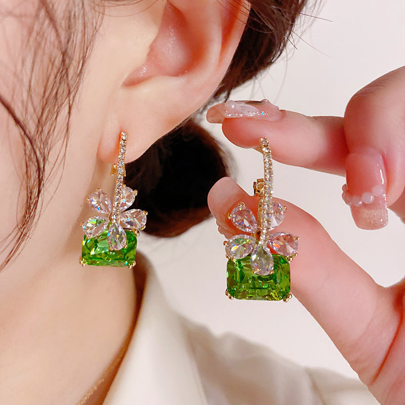 Fashionable Super Flash Green Crystal Flower Earrings for Women