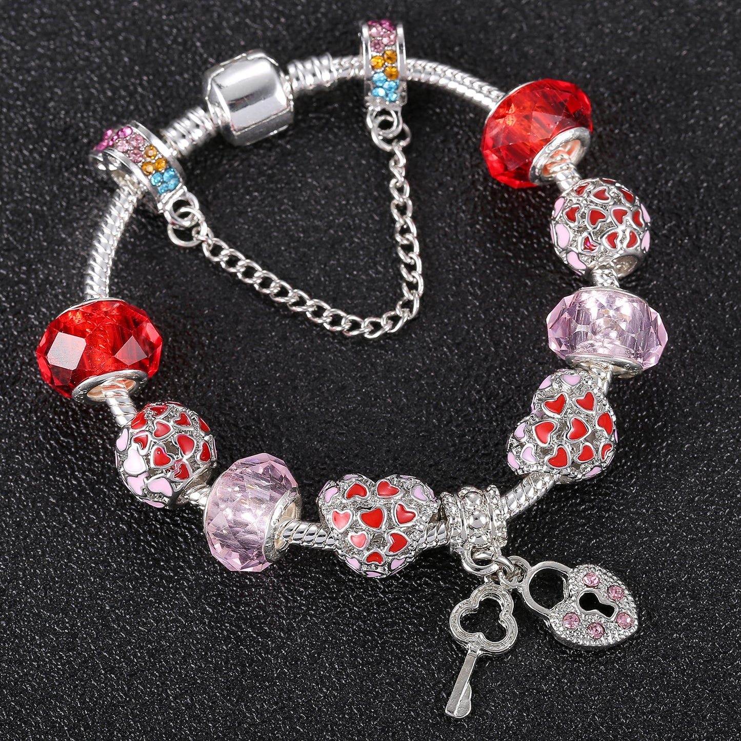 Pulsera de cuentas exquisita y de moda con colgante de llave de diamante de aleación