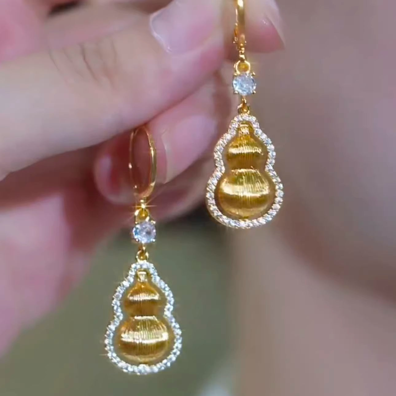 Golden Gourd Earrings with Diamond Inlay for Good Fortune