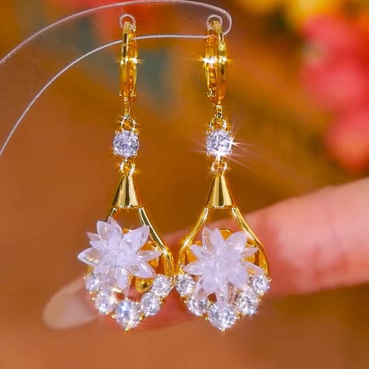 Niche Design Light Luxury Zircon Crystal Flower Earrings