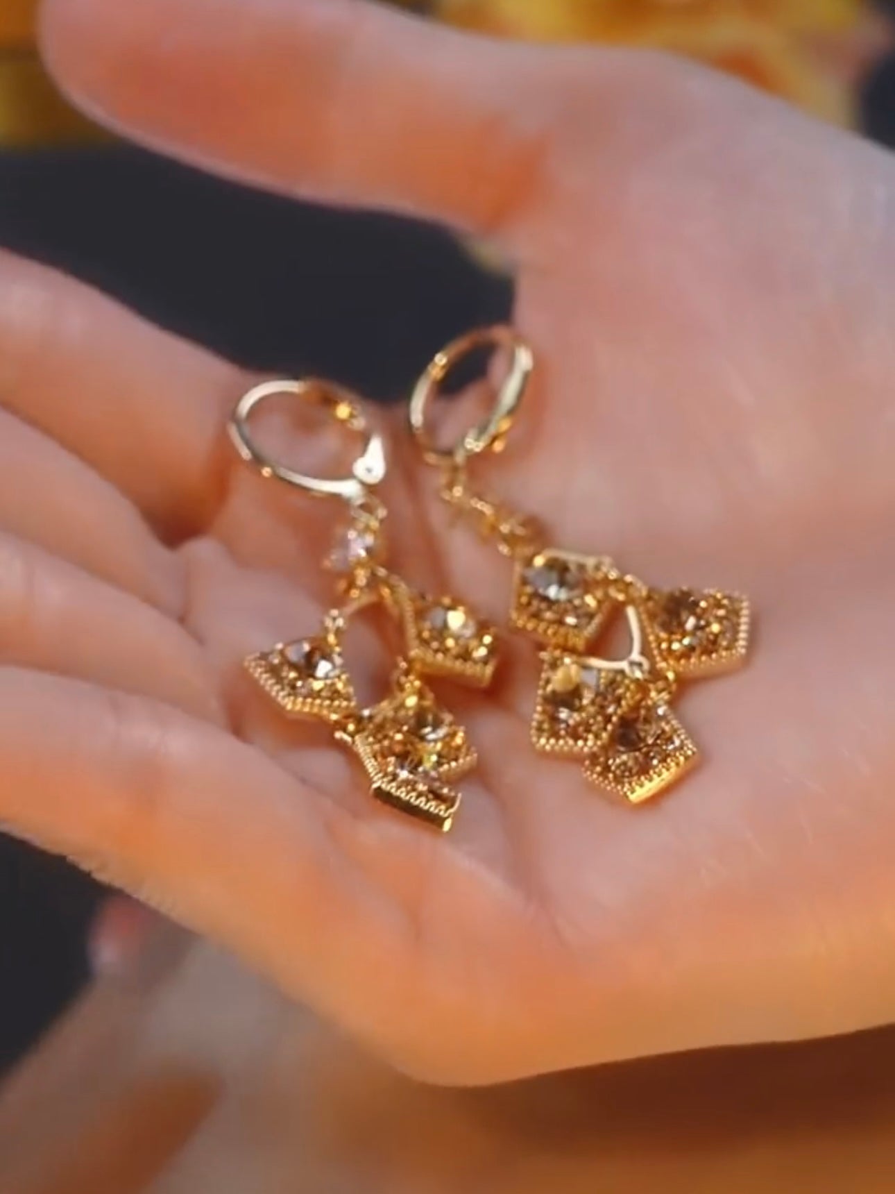 Women's Design Three-Dimensional Crystal Rhombus Geometric Earrings