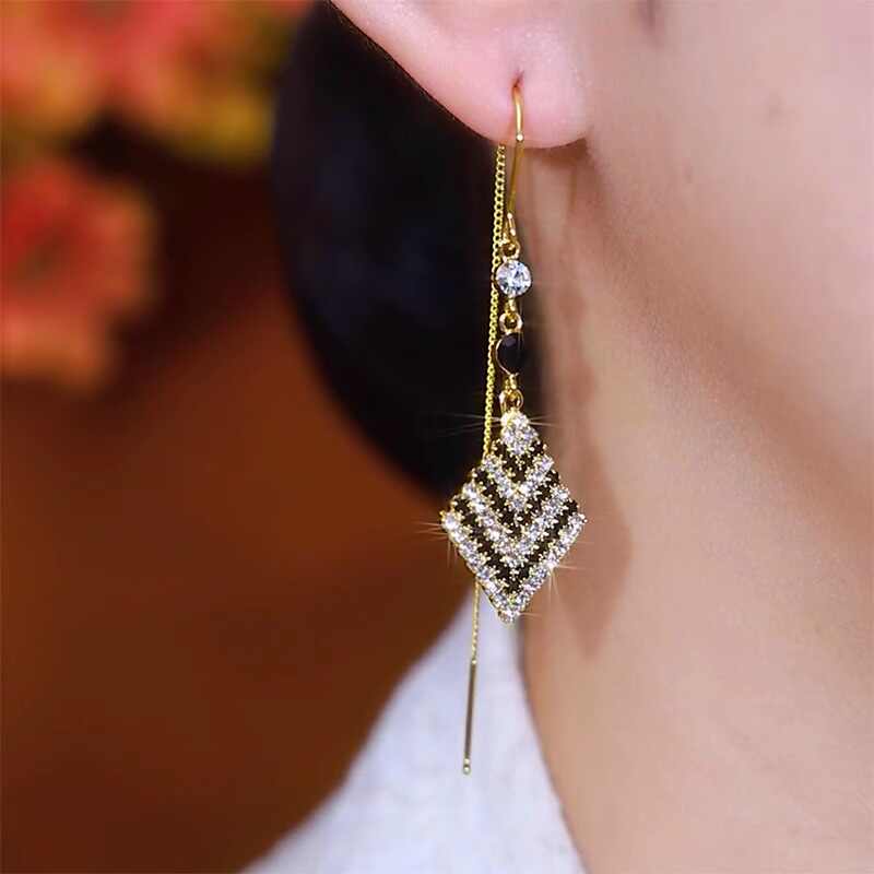 Exquisite Houndstooth Diamond Earrings Women's Accessories