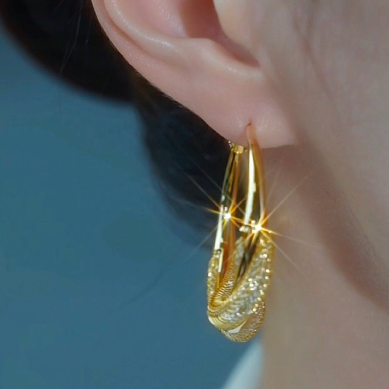 Fashionable And Elegant Golden Hollow Earrings For Women