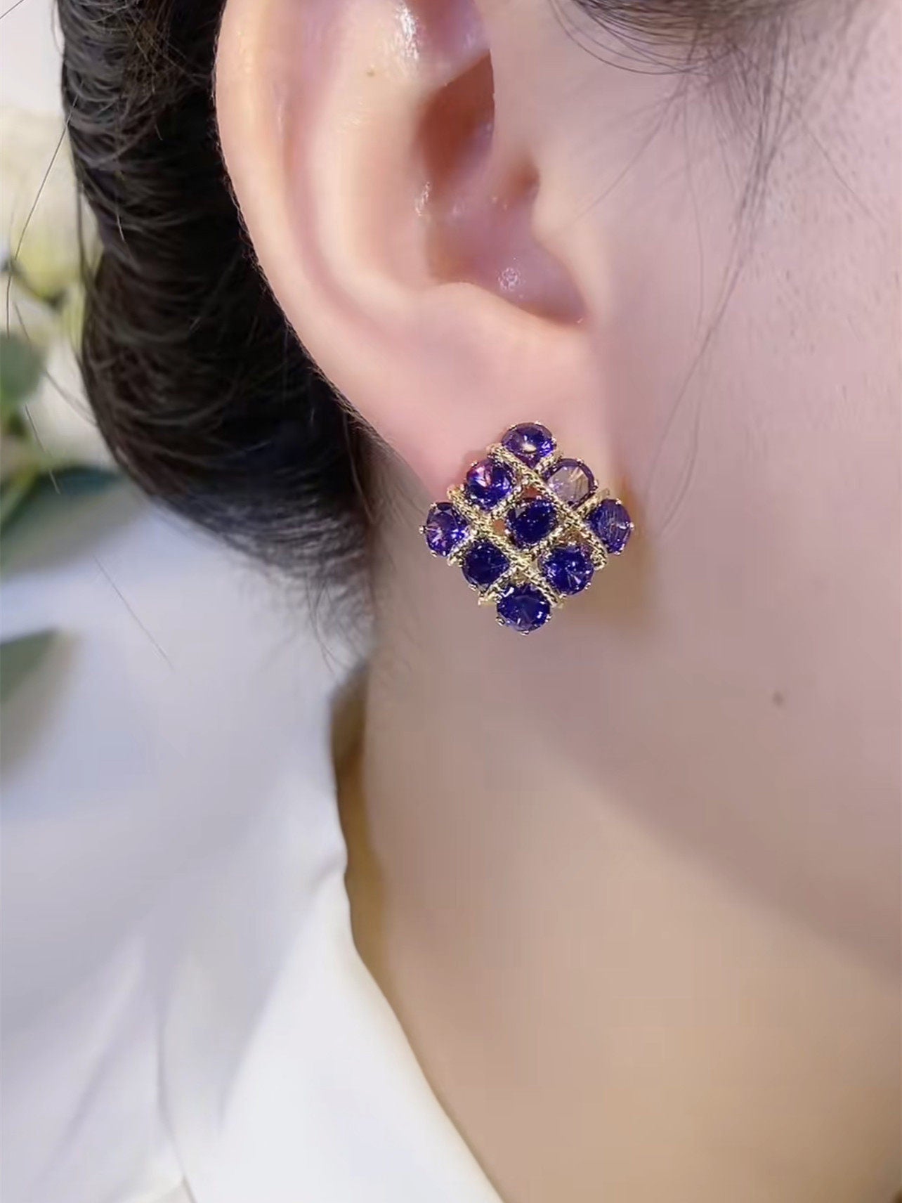 Stylish And Elegant Purple Crystal Flower Earrings