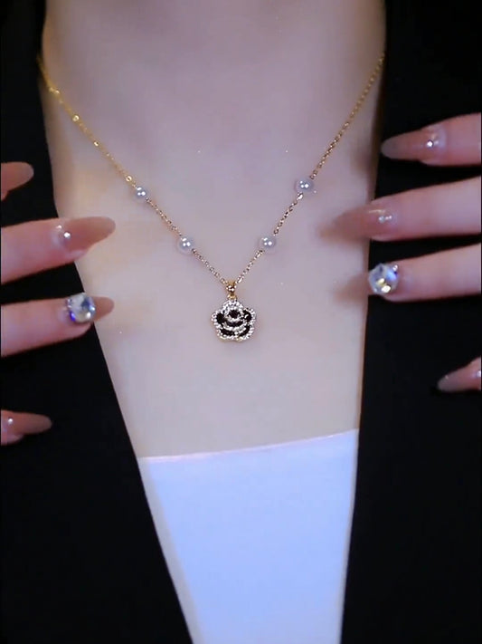 Fashion Personality Camellia Pearl Necklace Female Temperament Clavicle Chain Accessories