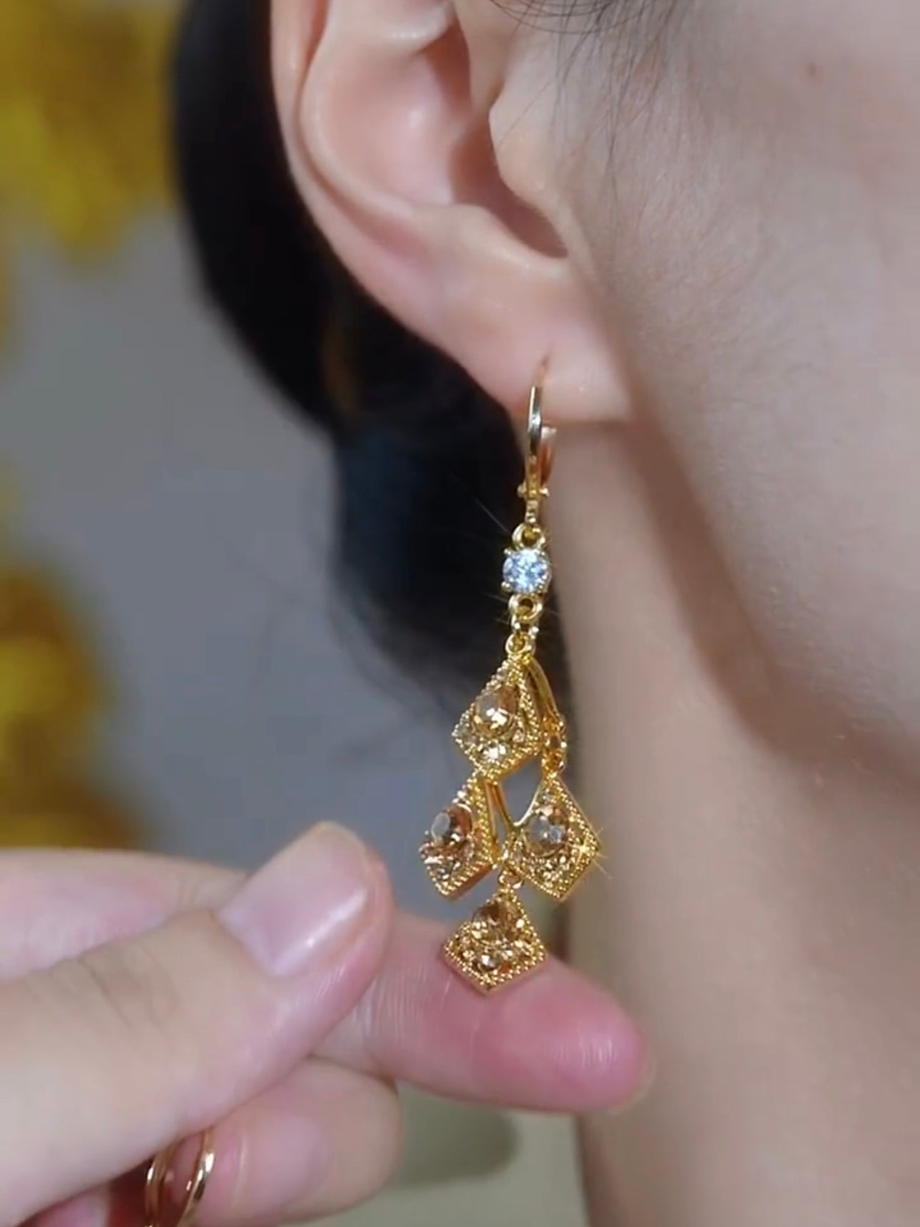 Women's Design Three-Dimensional Crystal Rhombus Geometric Earrings