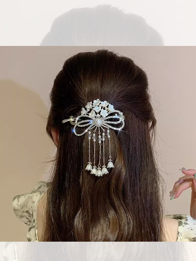 Horquilla para el pelo con borlas de lirio de los valles y perlas para mujer
