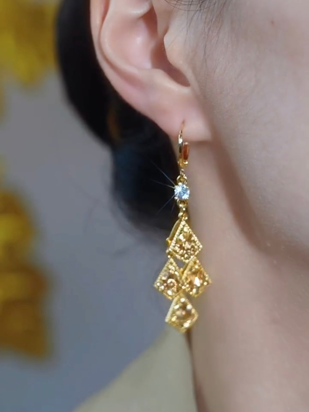Women's Design Three-Dimensional Crystal Rhombus Geometric Earrings