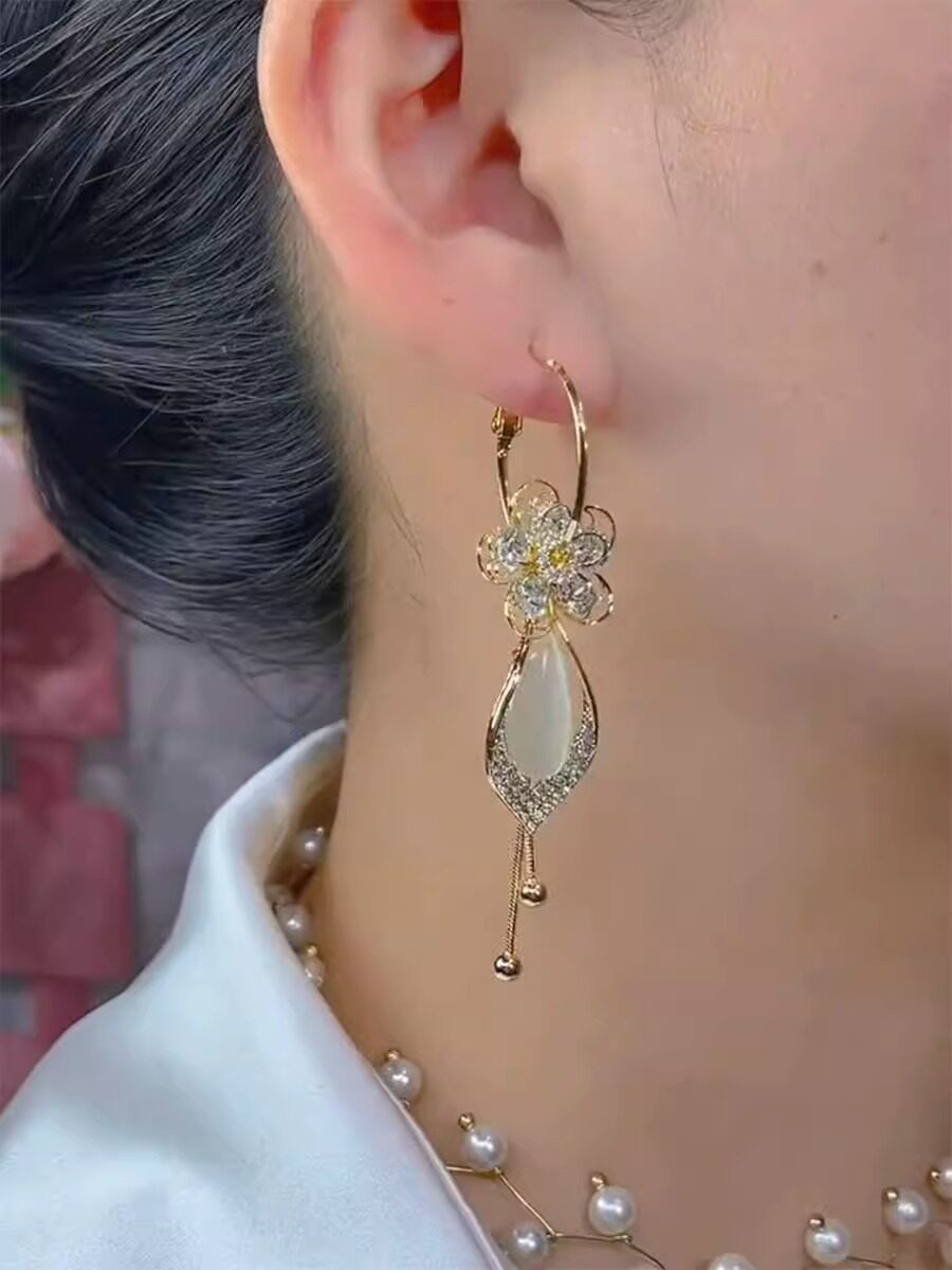 Designer Cat's Eye Stone Flower Tassel Earrings