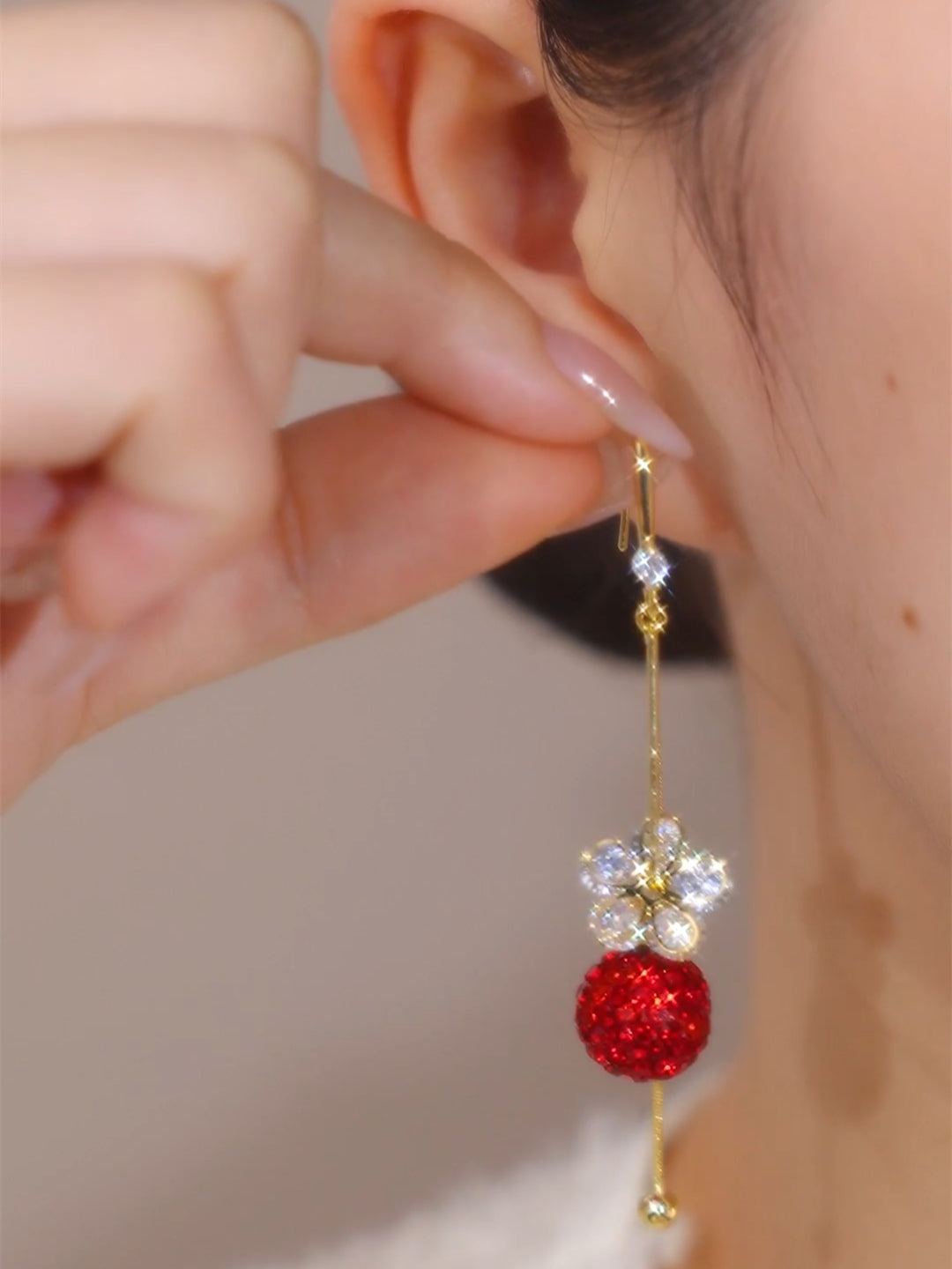 Zircon Flower Red Diamond Ball Earrings