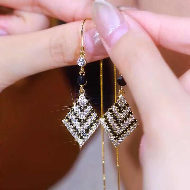 Exquisite Houndstooth Diamond Earrings Women's Accessories