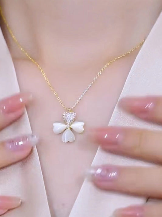 Four-Leaf Flower Cat's Eye Necklace