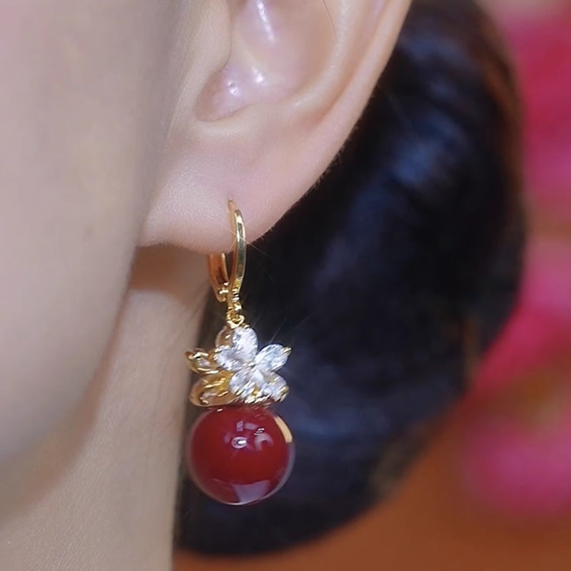Pendientes de perlas rojas con flores francesas para mujer