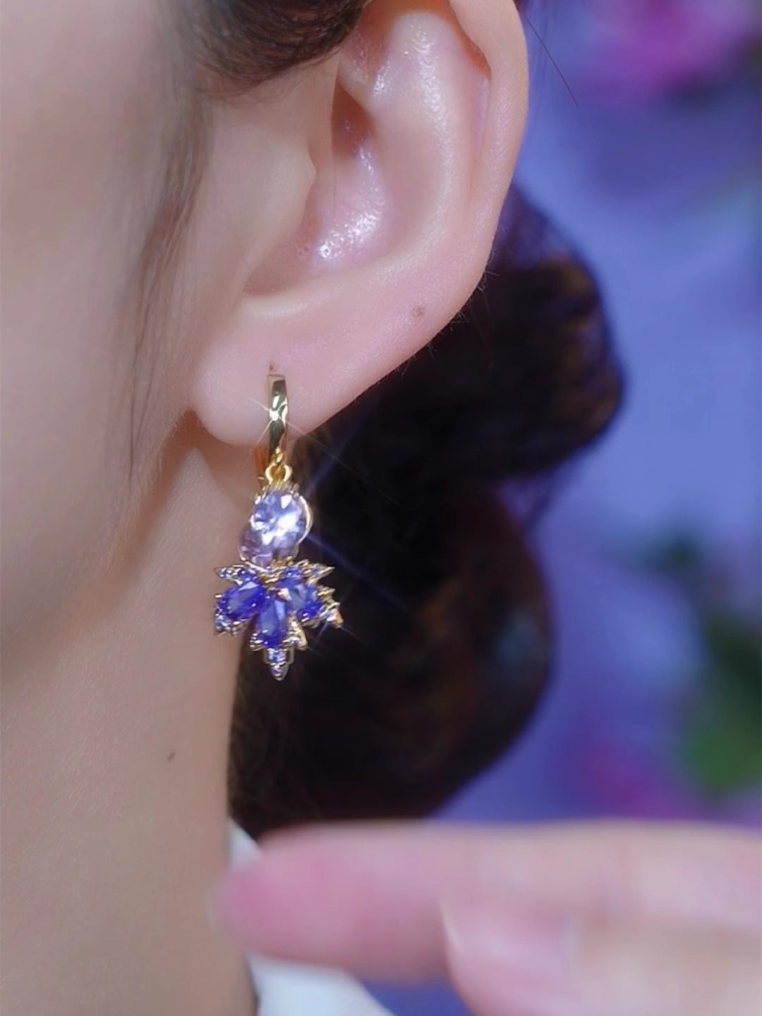 Elegant And Exquisite Purple Zircon Maple Leaf Earrings
