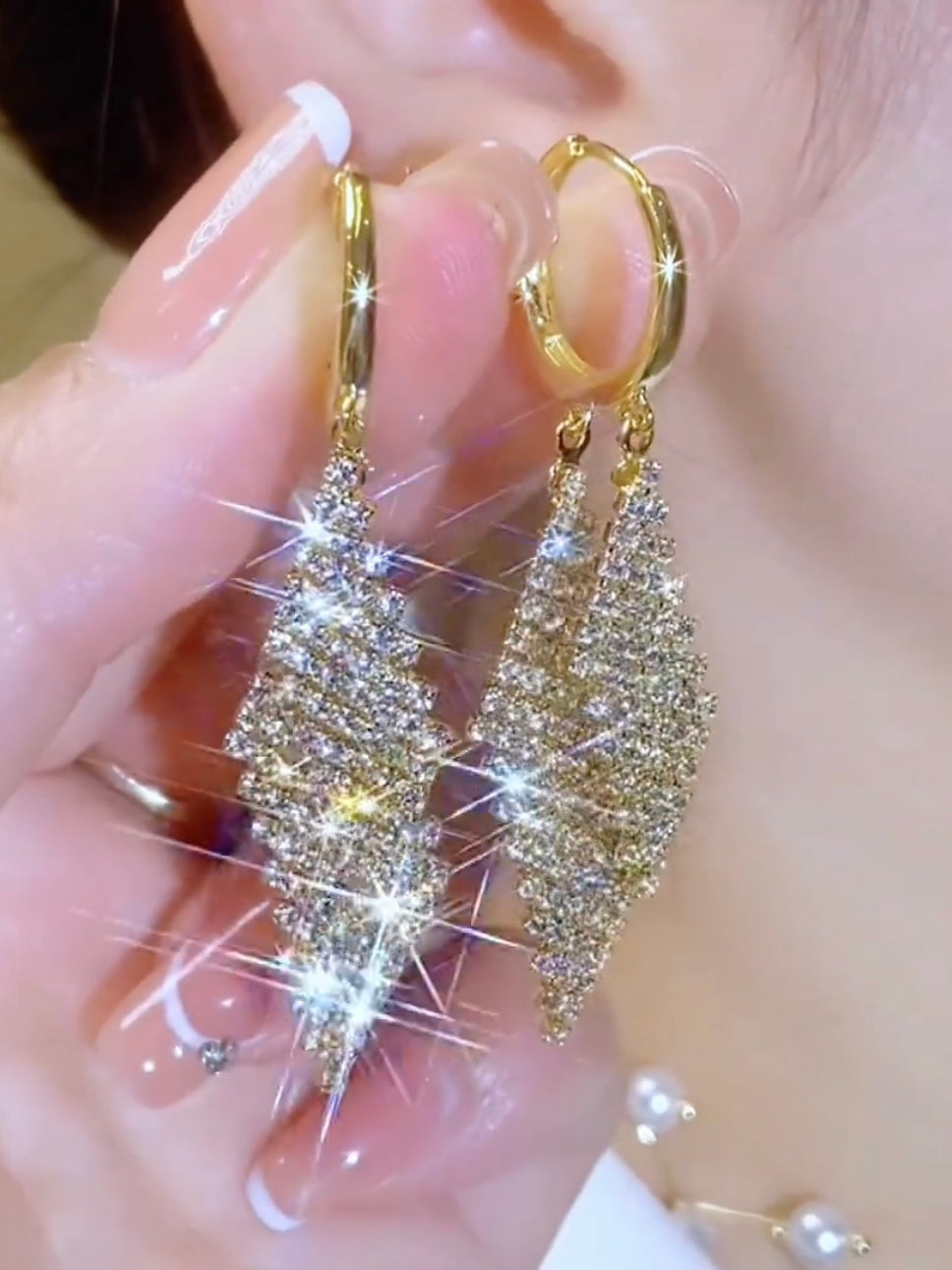 Fashionable Super Shiny Diamond Earrings For Women